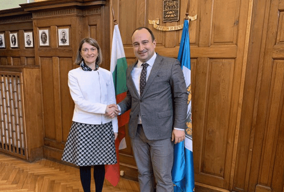 Амбасадорката Руси Поповска во посета на Пловдив, се разговара за поголема економска соработка
