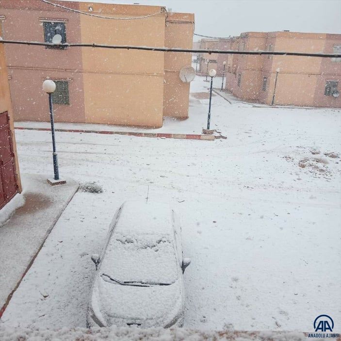 Снег во пустината во Алжир