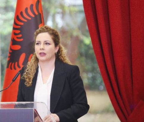 Министерката за Европа и надворешни работи на Албанија, Отља Џачка во официјална посета на Македонија