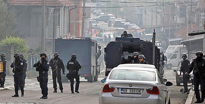 Косовски полицајци пукаа во возило на Срби
