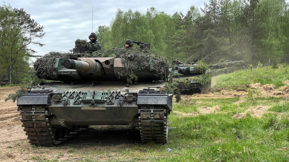 Тенковите „Леопард“ нема да бидат сами: Украина ќе добие голем број примероци и од друго моќно оружје од Полска