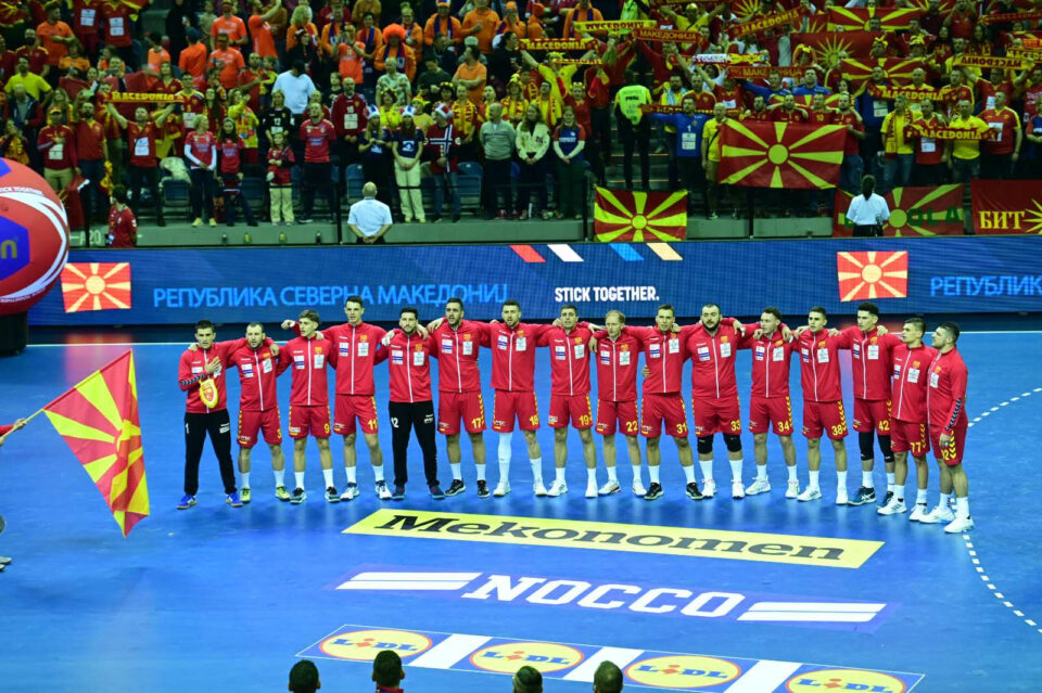 Ракометарите Савревски и Павле Атанасијевиќ се двете измени за Македонија за мечот со Холандија