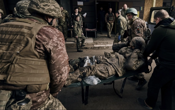 Жестока битка се води во источна Украина, тврдат украински и руски претставници