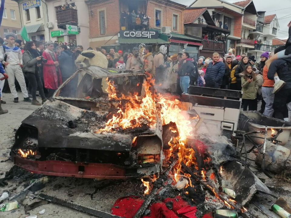 Запалени маските во центарот на Вевчани – Заврши Вевчанскиот карневал