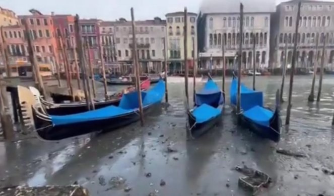 Ужасни призори од Венеција: Морето се повлече, гондолите стојат, каналите пресушија…