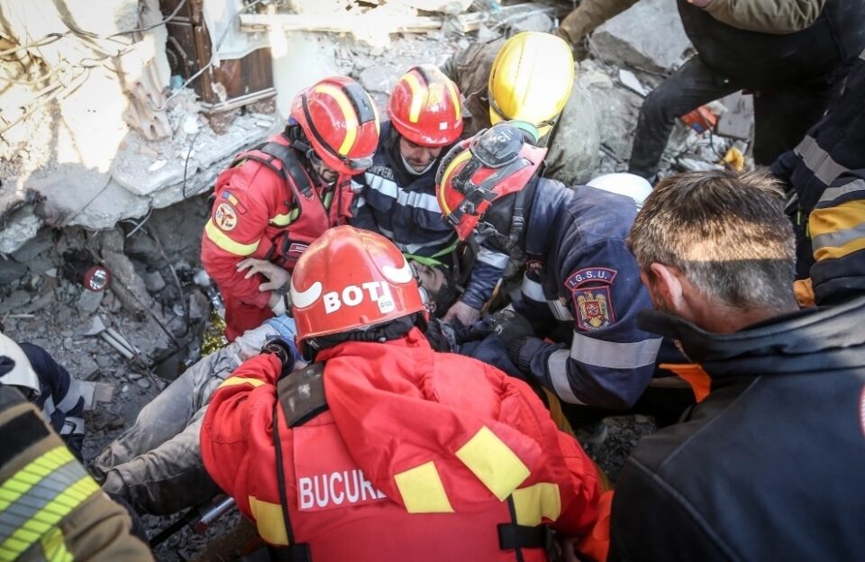 По 149 часа под урнатините е извлечен жив 35-годишен маж
