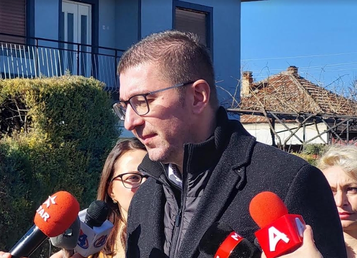 Мицкоски: Паунов за две години ќе ја реализира целата програма во Карбинци, ВМРО-ДПМНЕ е пример како треба да се градат општините