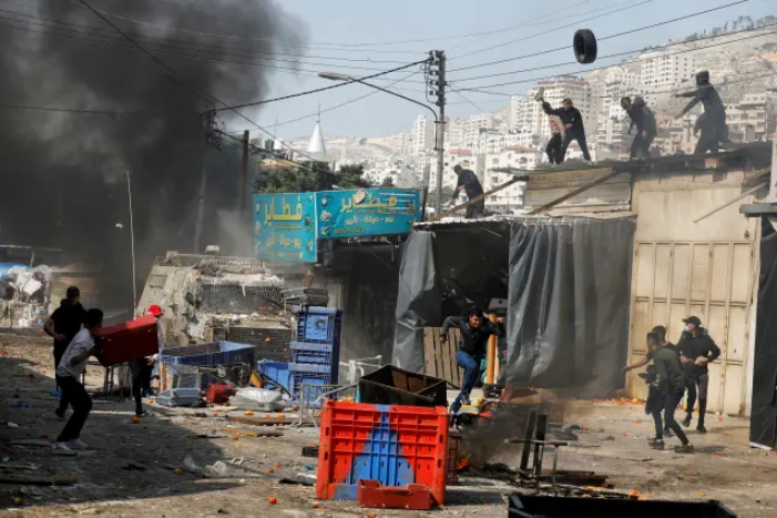 Десет загинати и стотина повредени Палестинци при израелската рација на Западниот Брег