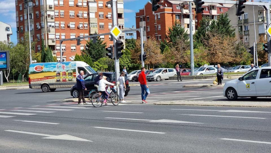 Ќе се проширува малиот и опасен пешачки остров во Аеродром