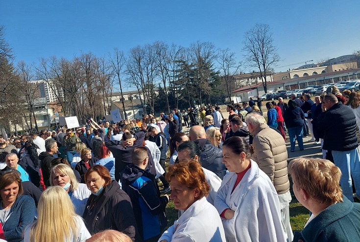 Д-р Шопова: Директори на клиниките им се заканувале на вработените поради штрајкот