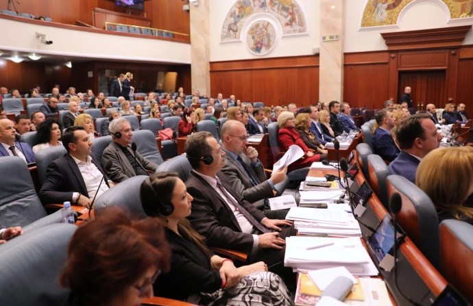 Прекината расправата во Собранието, изборот на заменици министри продолжува утре