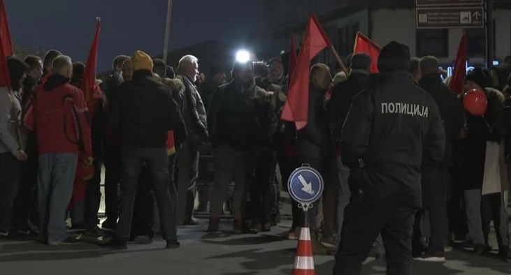 Полиција наоружана до заби не им дозволува на Македонците да го посетат гробот на Гоце Делчев
