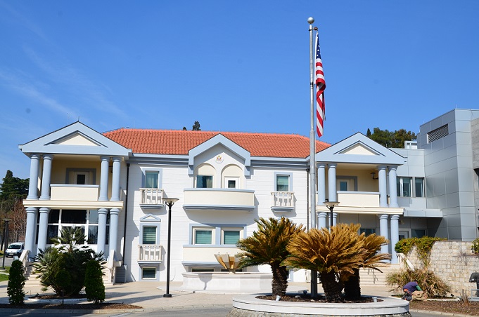 Американската амбасада во Подгорица бара вонредни избори во Црна Гора