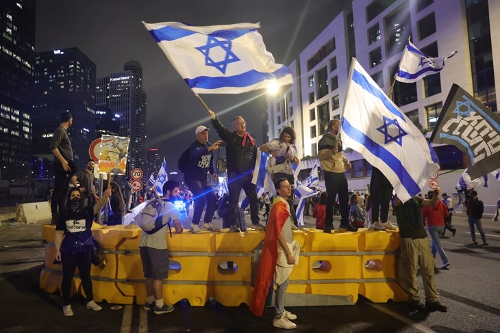 Нетанјаху најверојатно ќе ја запре реформата на правосудството по масовните протести низ Израел