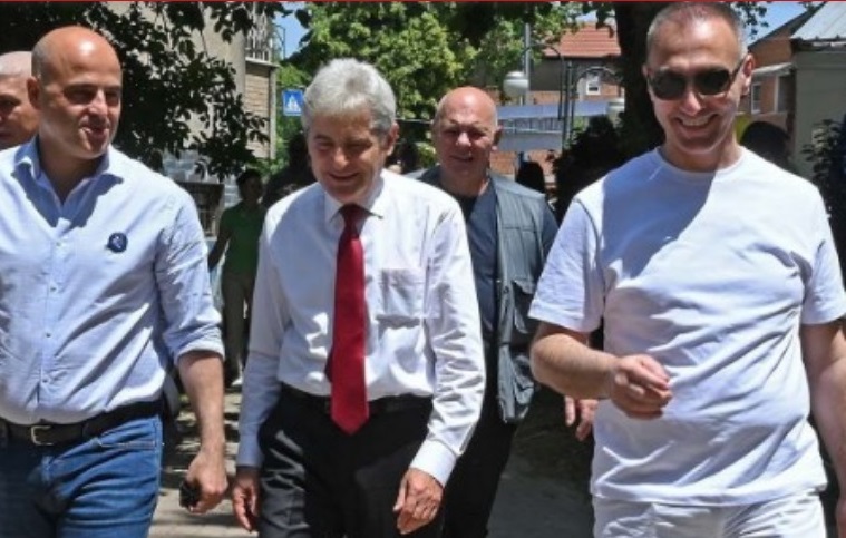 ВМРО-ДПМНЕ: Со договорот за надзор Ковачевски и Груби овозможија 4 лица да наплатат 900.000 евра за месец дена само затоа што составиле договор