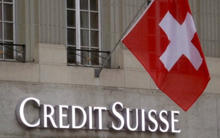 Швајцарскиот парламент ќе ги истражува владата и централната банка за пропаѓањето и преземањето на банката „Кредит Свис“