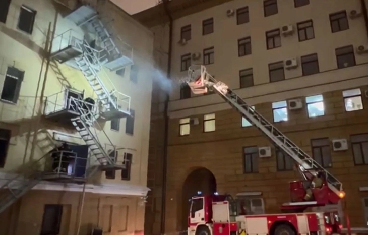 Пожар избувна во зградата на руското МВР
