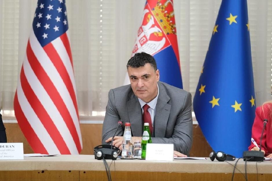 Српскиот министер за стопанство: Треба да ѝ воведеме санкции на Русија, ова не се издржува