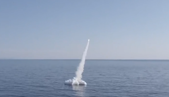Русија од подморница лансираше крстаречка ракета „Калибр“