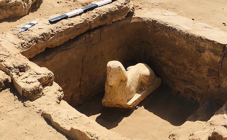 Во Египет откриена мала „насмеана“ сфинга, се смета дека го претставува славниот римски император