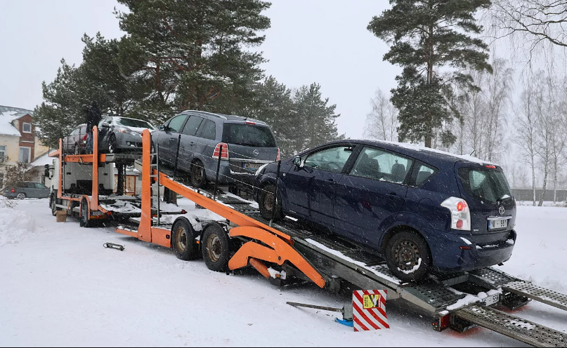 Летонија запленува автомобили од пијани возачи и ѝ ги подарува на Украина