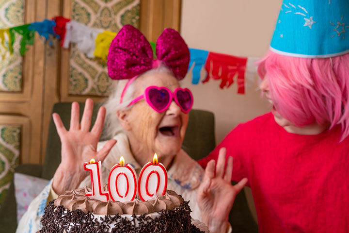 Feliz cumpleaños HH 100-godini