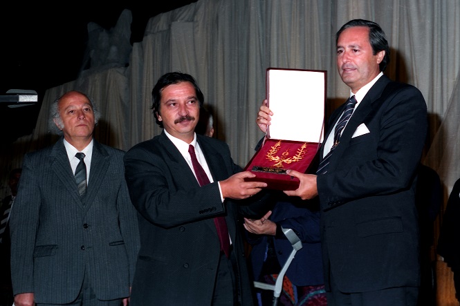 СВП и Шпанската амбасада во Македонија организираат чествување на лауреатот на „Златен венец“ во 1990 година, Хусто Хорхе Падрон