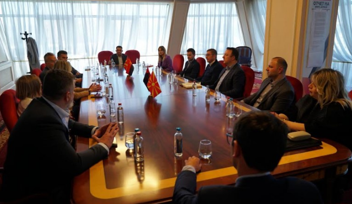 Државата секојдневно станува полоша: Мицкоски на средба со Зафировски и бордот на директори на „Македонија 2025“