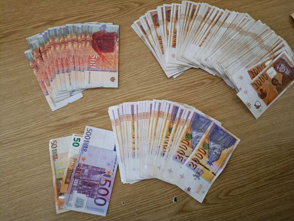 Запленети и податоци за нивни клиенти: 16 дилери уапсени во голема акција во Скопје