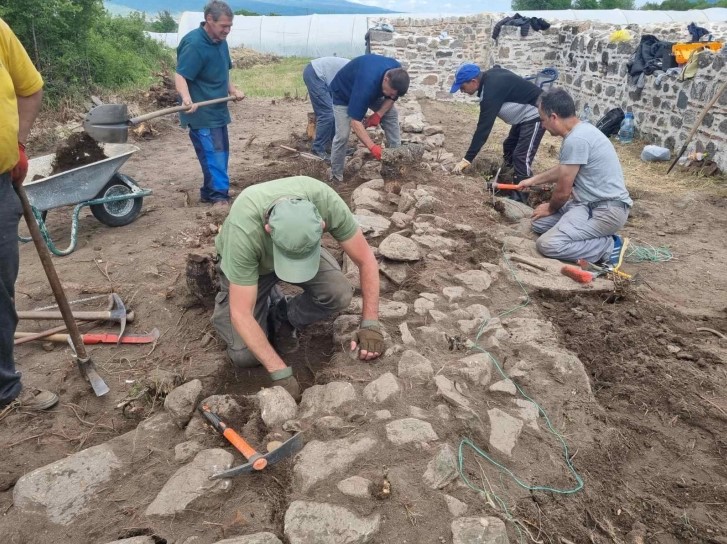 По пауза од 40 години струмичките археолози повторно го истражуваат локалитетот „Свети 40 Севастиски маченици“ во Банско