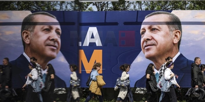 „Бај, бај Кемал“- Ердоган слави победа во вториот круг на претседателските избори