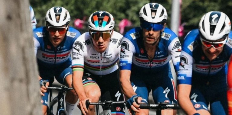 Расте бројот на заразени со ковид-19, па затоа се враќаат заштитните маски на Џиро д’Италија