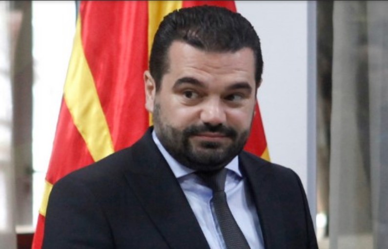 Министерот за правда демантира дека не сакал да одговори на прашање поставено на македонски јазик