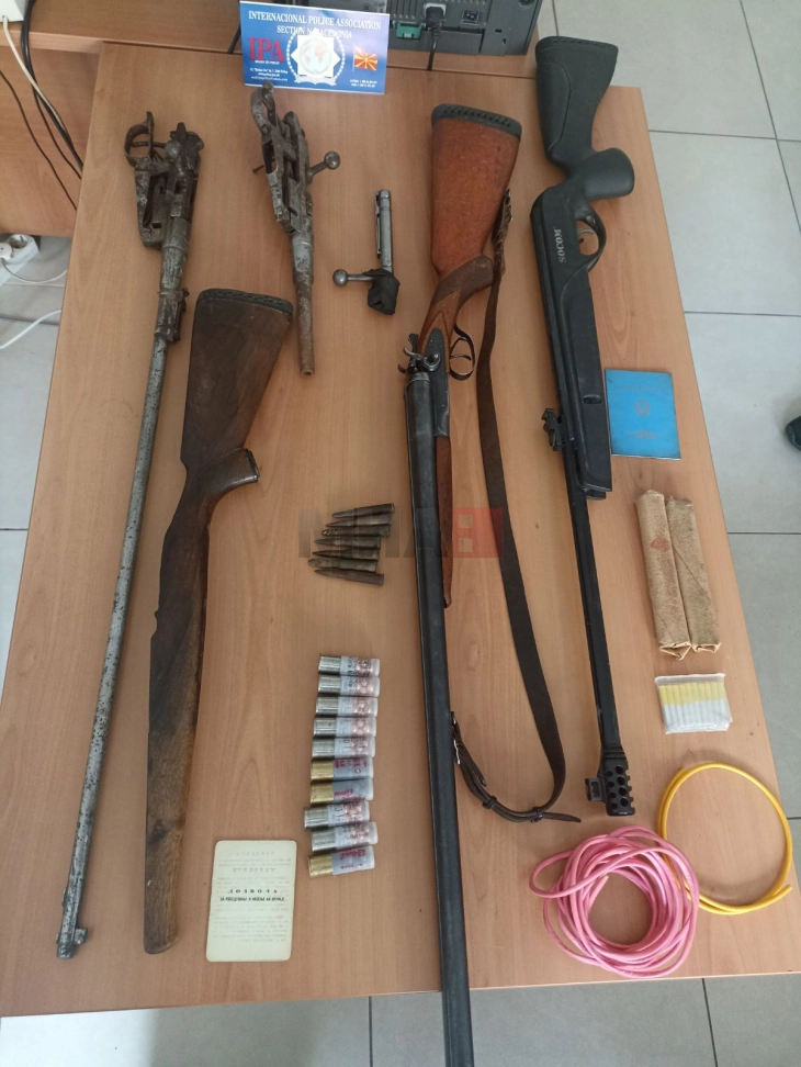 Приведен прилепчанец, кај него се пронајдени оружје, муниција, дрога и предмети од кражби
