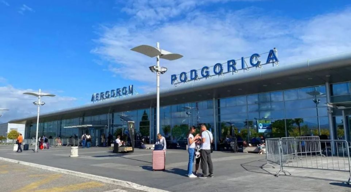 Хаос во Црна Гора: Аеродромите затворени, авионите кружат во воздух