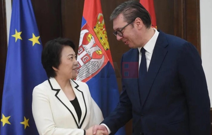 Вучиќ бара помош од Кина за смирување на состојбата на Косово