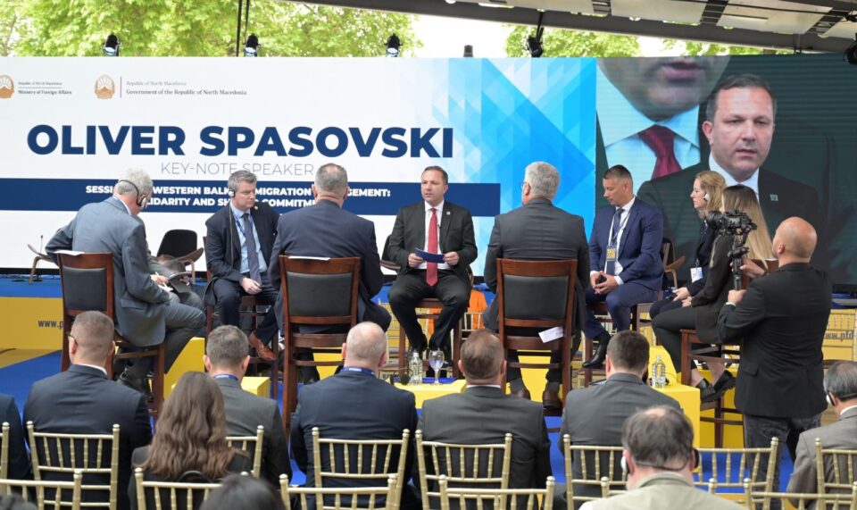 Спасовски од Преспа Форумот за дијалог во Струга: Меѓународната соработка е клучна во управувањето со миграциите