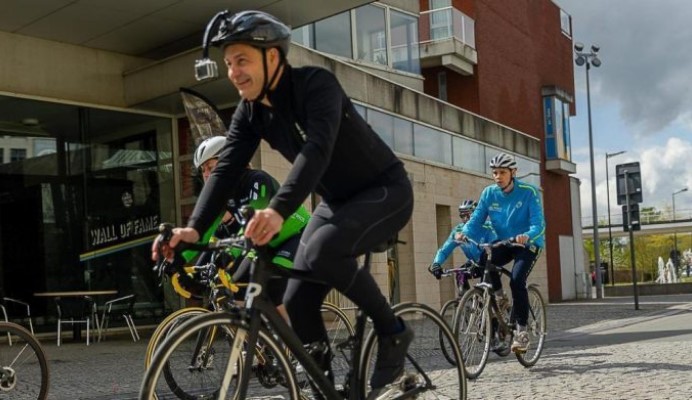 Белгискиот премиер паднал од велосипедот и изгубил свест