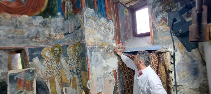 Сè уште се бара соодветна фирма за завршување на обновата на стариот конак во Лешочкиот манастир