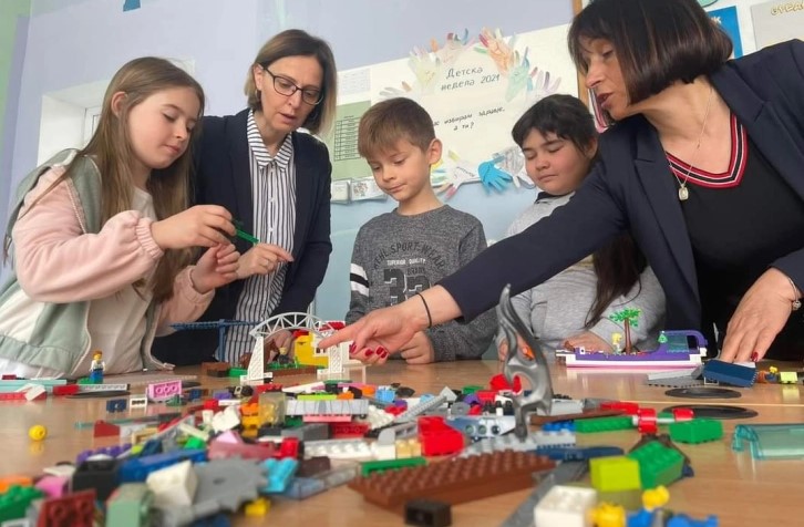 Ученици од ОУ „Илинден“ со лего коцки градеа „еко-градови на иднината“