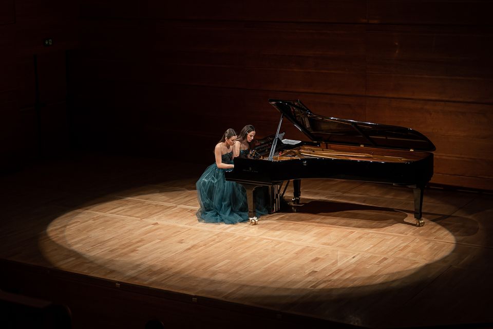 Концерт на пијанистките Мимоза Ќека и Јована Трајчева во Филхармонија