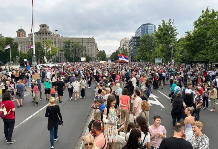 Осмиот протест Србија против насилството во Белград и во уште девет други градови