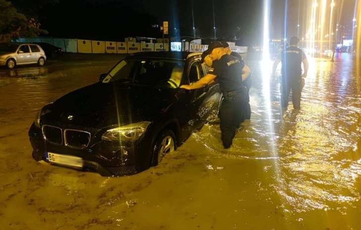 Вонредна состојба во 32 града и општини во Србија поради поплави