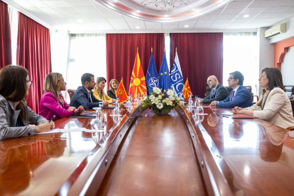 Средба на претседателот Пендаровски со црногорскиот претседател Јаков Милатовиќ