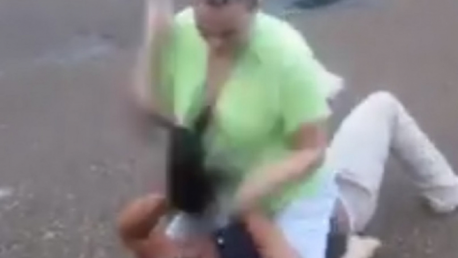 Се истепаа две жени во Пинтија