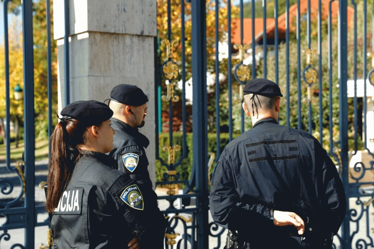 Дојави за бомби на неколку локации во Загреб, полицијата на терен