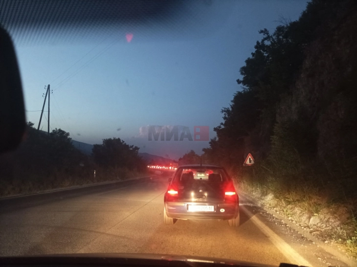 Големиот број на возила го отежна сообраќајот на магистралата Стража – Гостивар