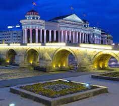 Издавачката куќа „Феникс“ објави антологија со која се одбележува 60-годишнината од скопскиот катастрофален земјотрес