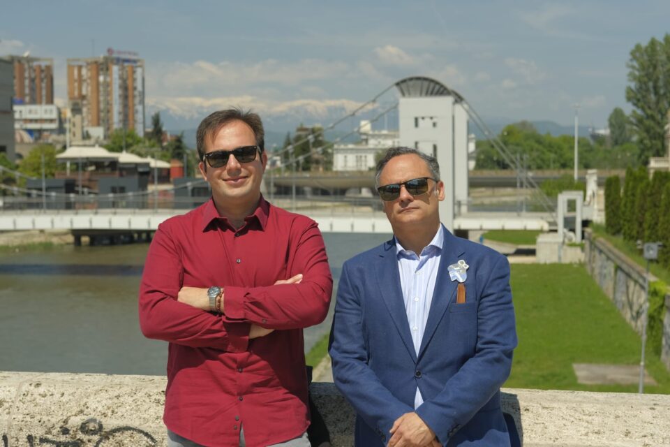 Во Охрид ќе биде промовирана четиријазичната стихозбирка „Македонски погледи“ од Ернесто Ередеро дел Кампо и Марио Де Роза