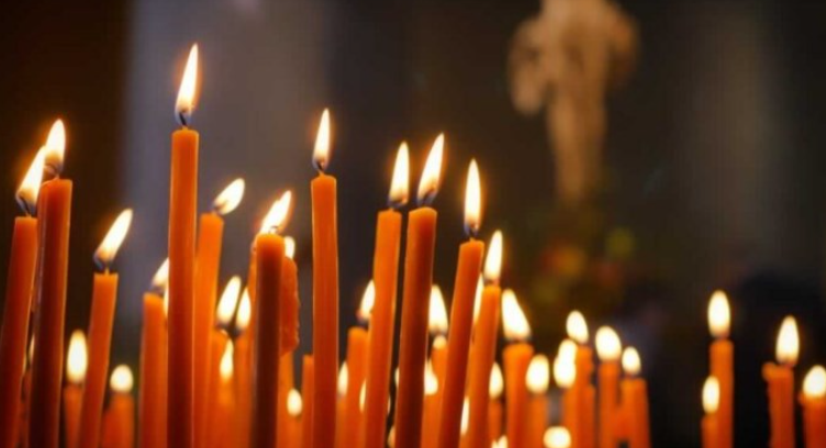 Нов тренд или измама: Онлајн палење свеќи на Света Гора за 100 евра